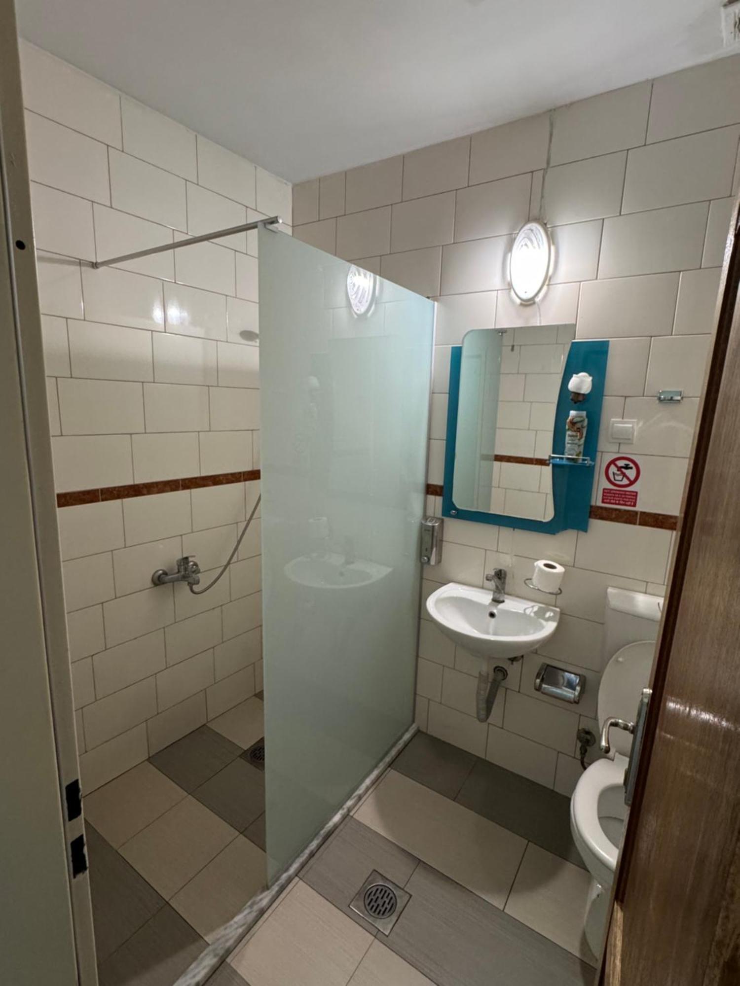 Hotel Yal Restaurant Тетово Экстерьер фото